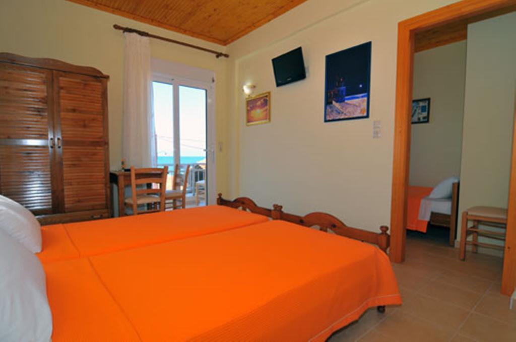Sikoudis Gorgona Beach Skala Rachoni  Habitación foto