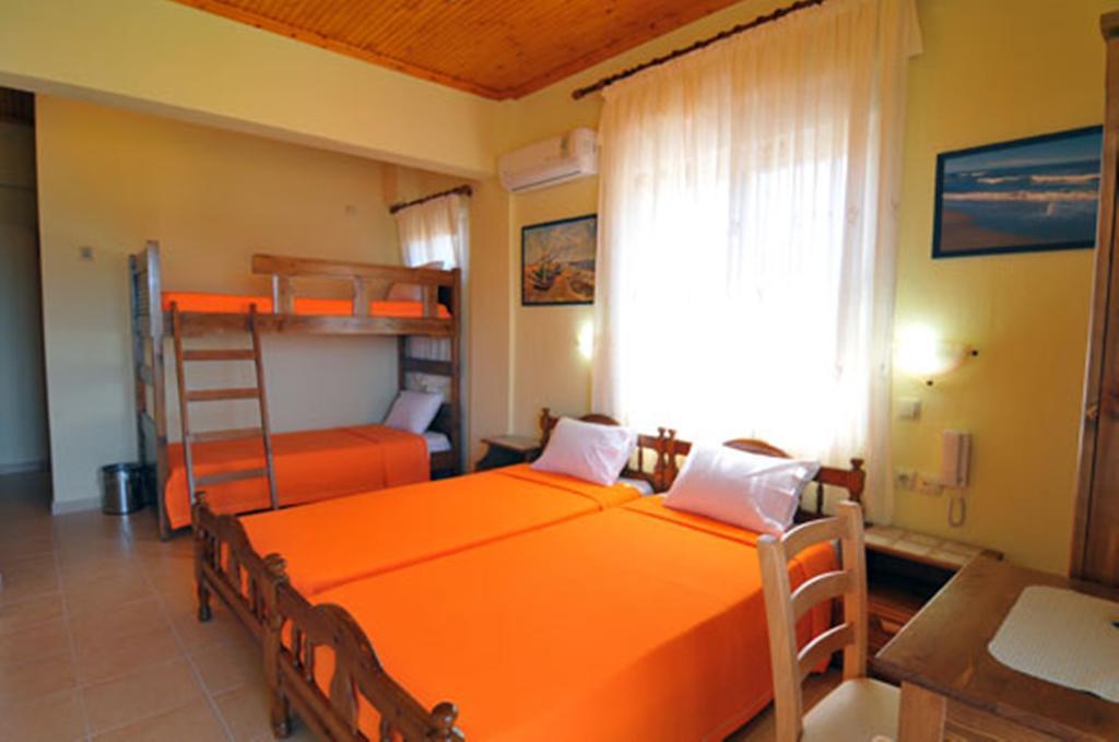 Sikoudis Gorgona Beach Skala Rachoni  Habitación foto